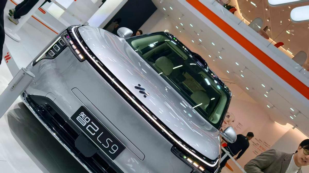 2025广州车展体验了一下智己LS9，上汽旗舰大六座果然有点东西