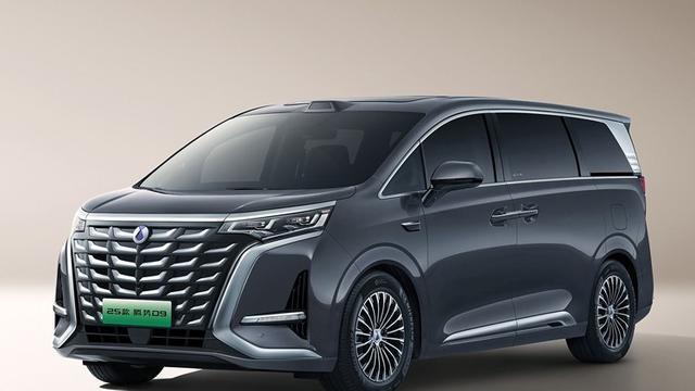 腾势全新MPV谍照流出，尺寸超越D9，大空间成最大亮点