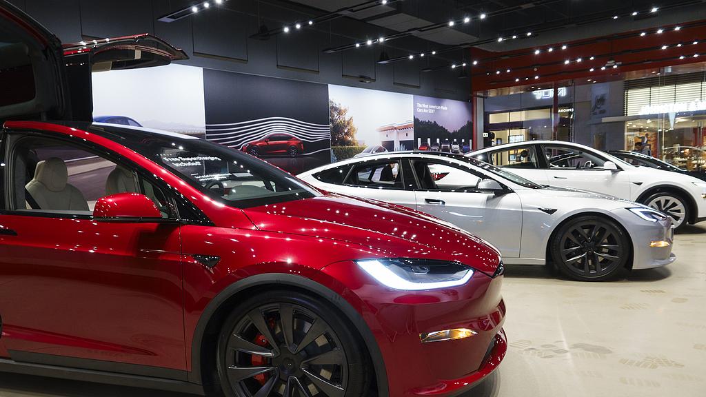 特斯拉Model S：电动汽车领域的革新标杆