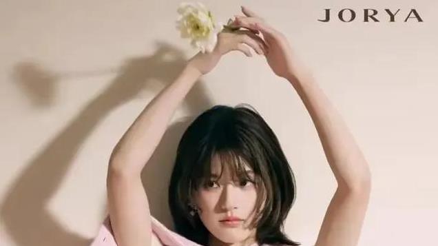 赵露思不足80斤，赵丽颖露大腿被嘲，“纸片人”真的就是美吗？