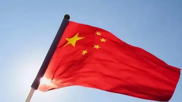 当“海上棋盘”被悄悄地添了一枚超级棋子：12万吨级的中国航母