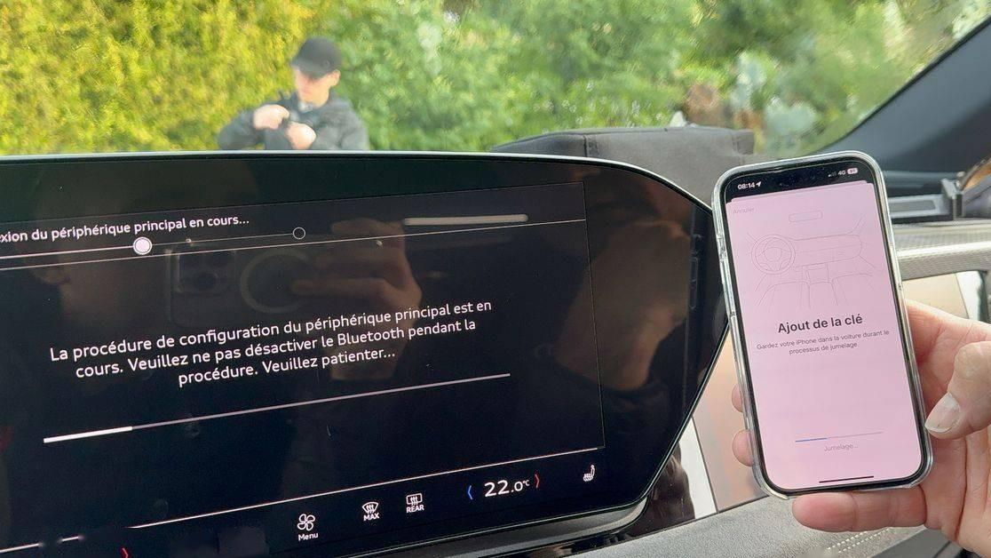 数字车钥匙时代来了？奥迪A6 Avant e-tron的苹果密钥，会是未来趋势吗？车钥匙的消失？
