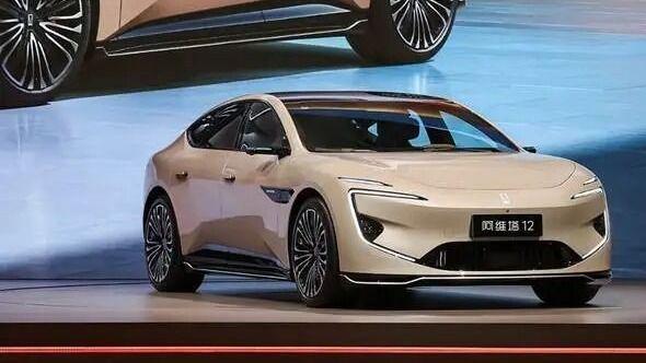 全系四激光助阵，阿维塔12双动力出击战力满满