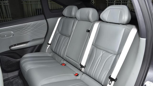 深蓝S07VS宋L：15-18万新能源轿车怎么选？看完就明白