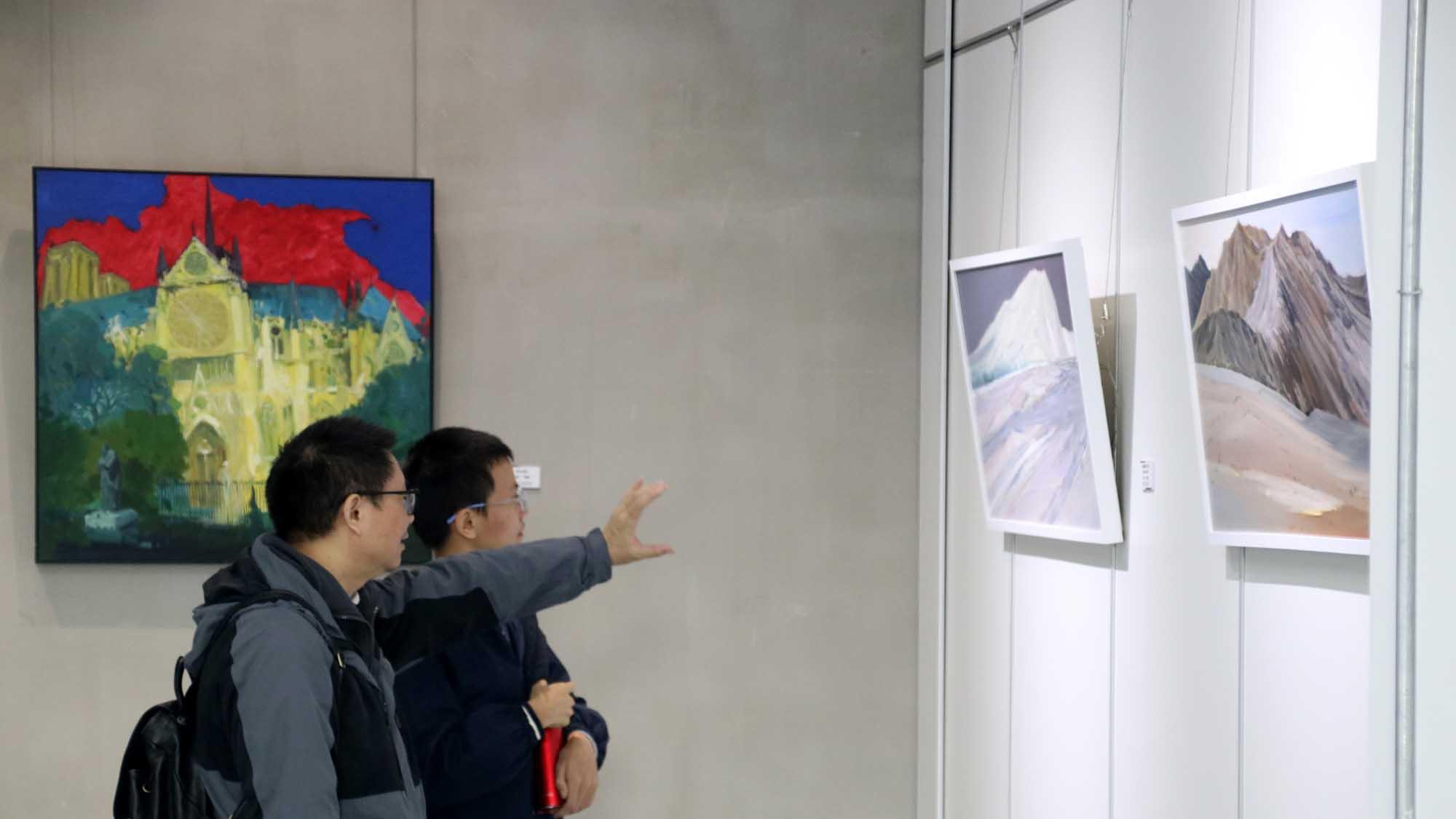 “形色苏州”油画作品邀请展在精彩当代艺术馆开幕