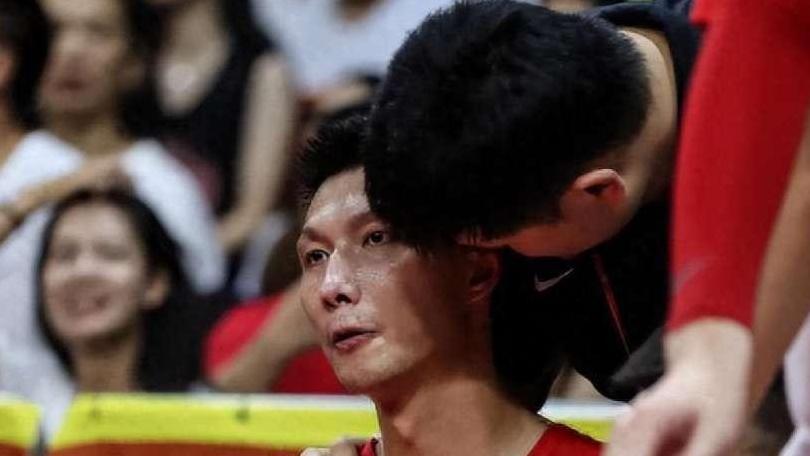 易建联近况：娶巴西模特生两娃，36岁功成退役，如今任市政协委员
