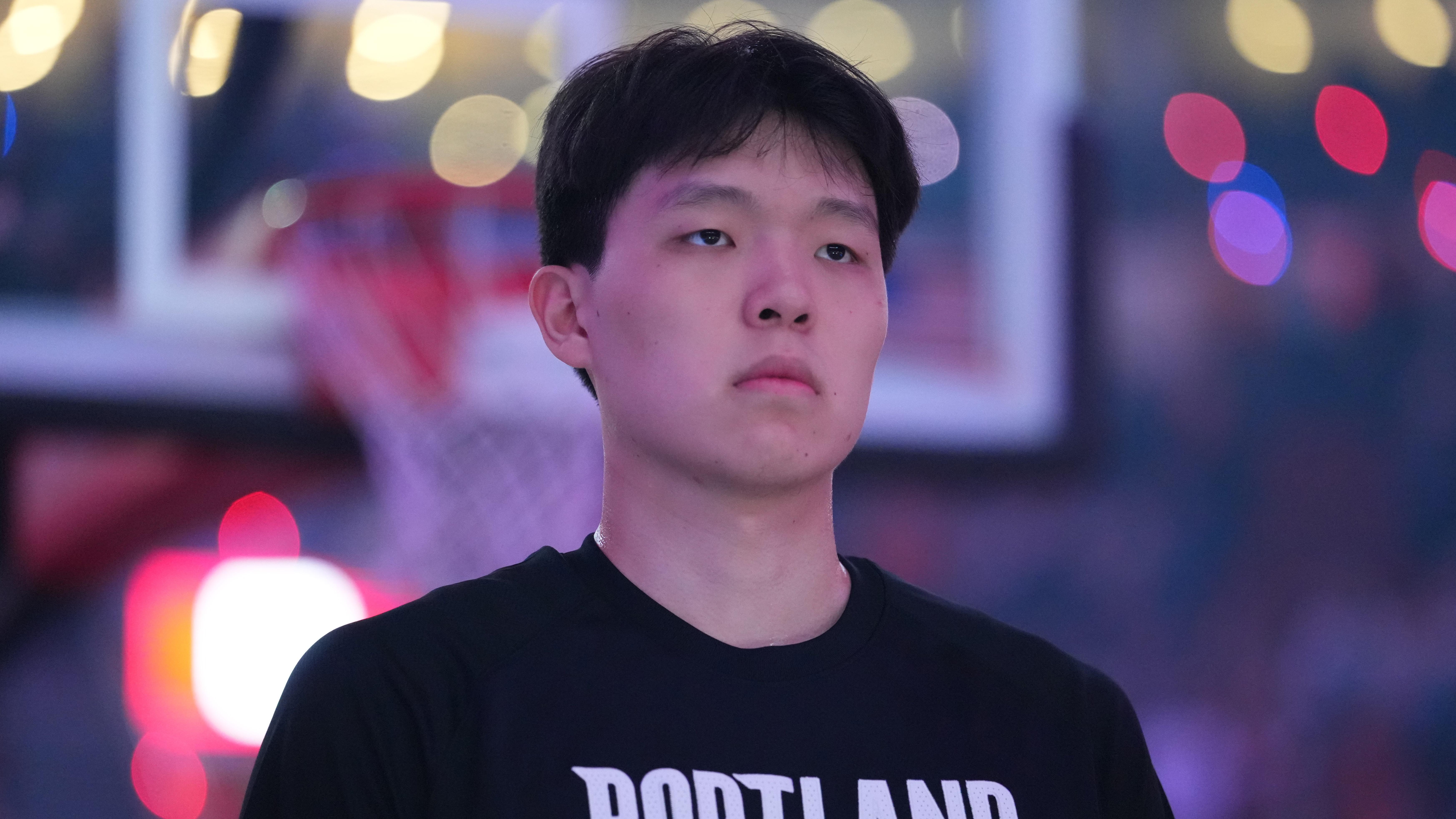 超越周琦！杨瀚森梦幻脚步打哈滕2+1，生涯总得分28分已超越周琦！