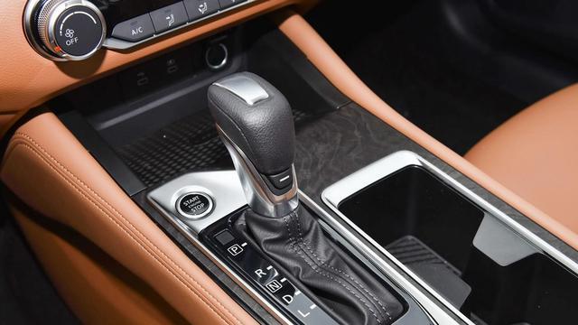 还能重现往日辉煌吗？日产天籁销量直线下滑，究其原因在产品力