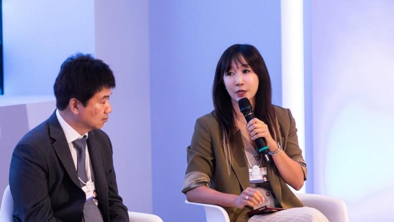 松鼠Ai梁静博士出席达沃斯港交所论坛：用AI重塑教育公平新可能