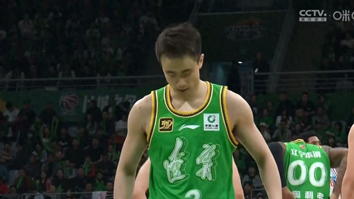 辽宁队5人得分上双，105-96再胜新疆，系列赛2-0领先获得赛点！