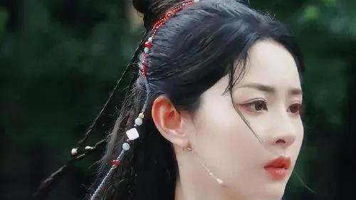 《墨雨云间》番外：薛昭和九月大婚，萧蘅送100瓶依兰香，九月气红了脸，薛昭说谢谢姐夫