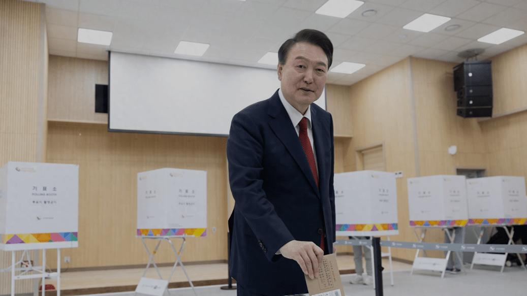 抓捕尹锡悦风波愈演愈烈，韩国代总统提出最新要求：不能发生冲突