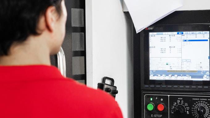 CNC岗位：为什么问的人少？它到底值不值得干？