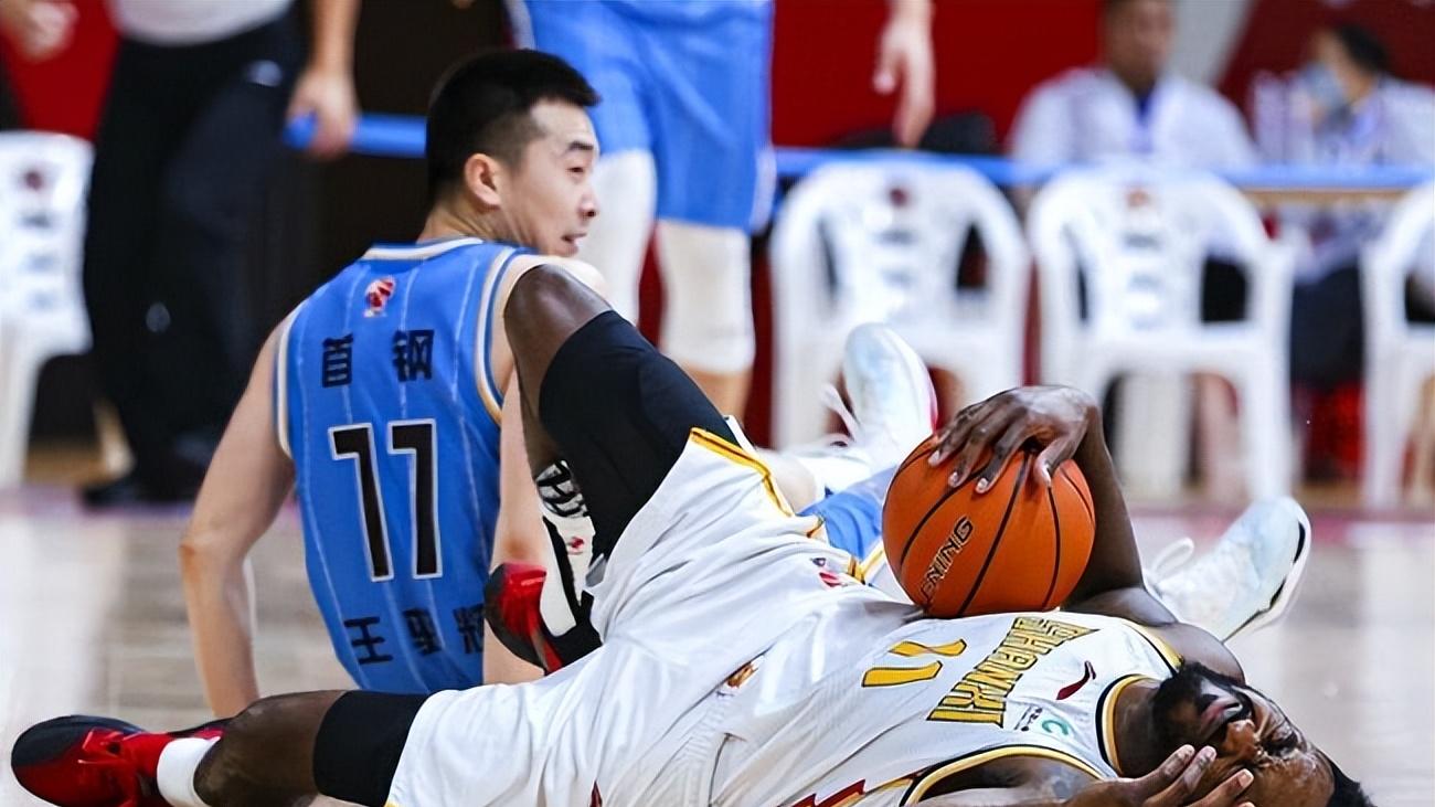 在线求职！CBA三双王失业了，还想来中国打球