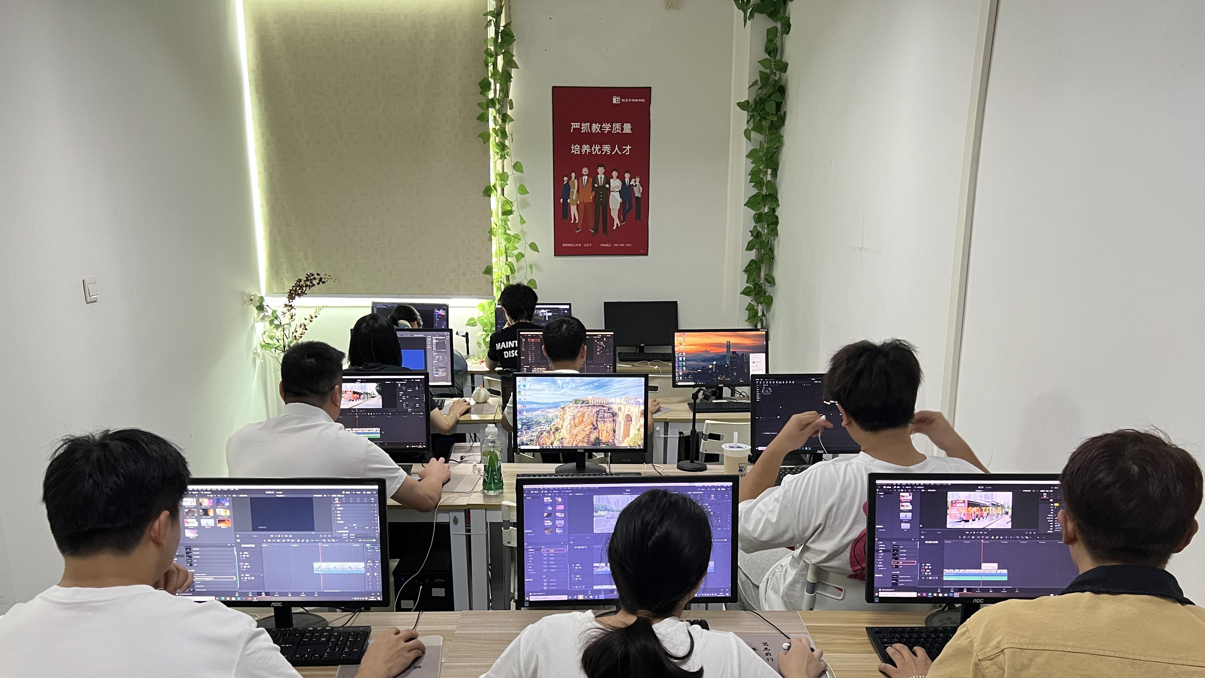 没学历年纪大，被辞退后转行去哪里好？