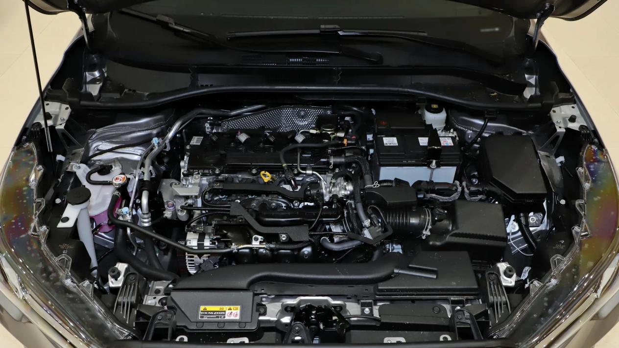 月均销量1.5万台，9.68万起售的燃油SUV，卡罗拉锐放为何这么火？