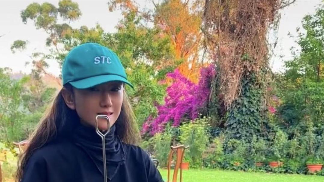 64岁杨丽萍四肢纤细无赘肉！要想拥有好身材，先养成两个好习惯！