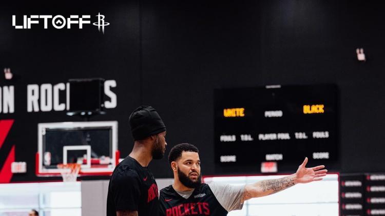 好久不见！范弗里特参加火箭队训练，亲自上阵指导伊森，派头十足