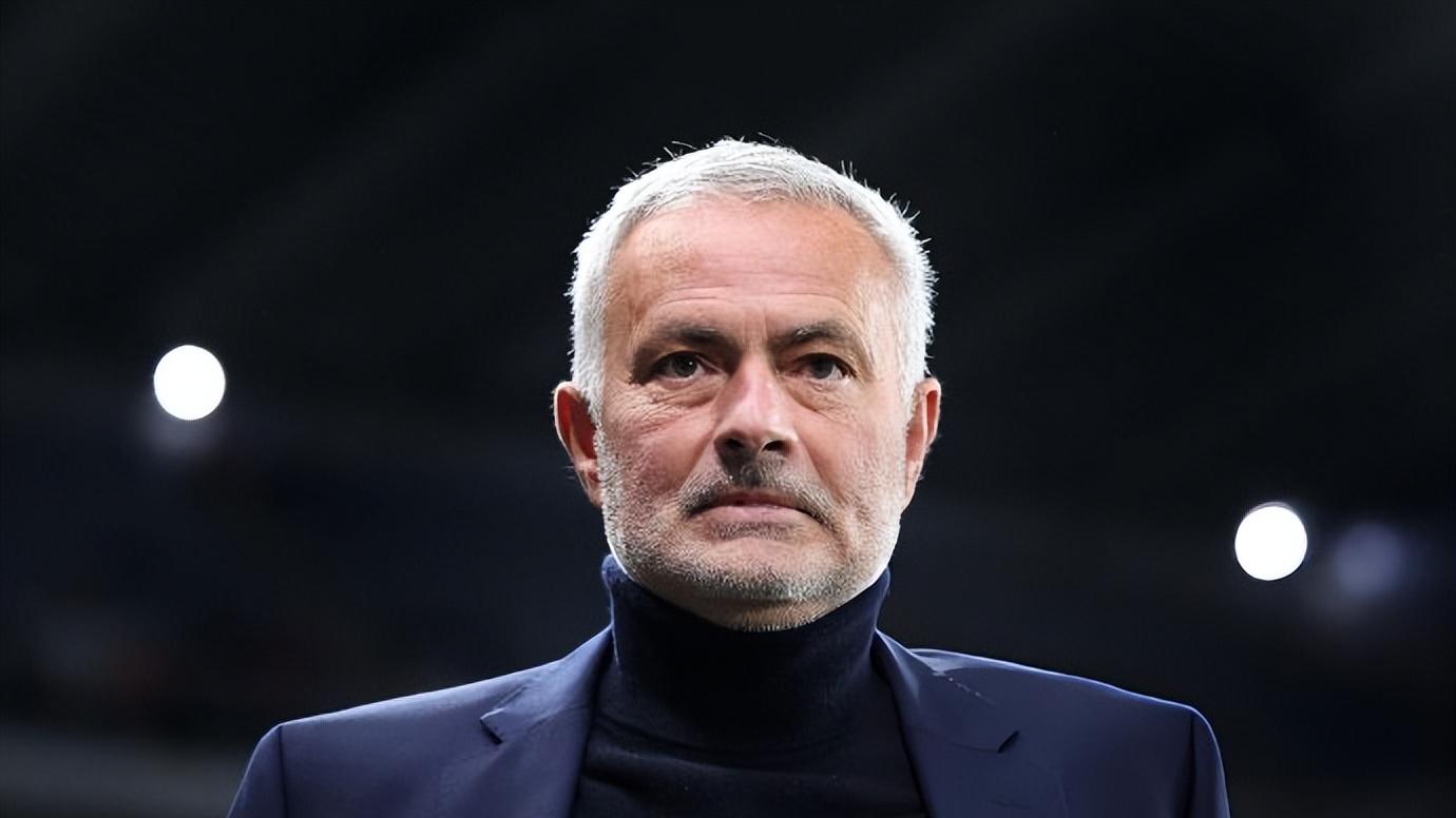 本菲卡2: 0战胜那不勒斯，穆里尼奥有望迎来第3座欧冠奖杯