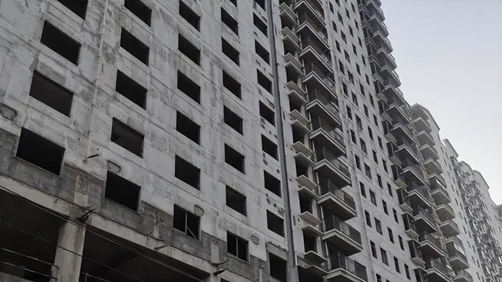 一个严肃的问题，烂尾楼会不会被收取房产税呢？