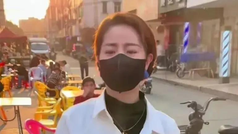 东莞炒粉姐，最终迷失了自己，从顾客排长队、月入四万到门可罗雀！