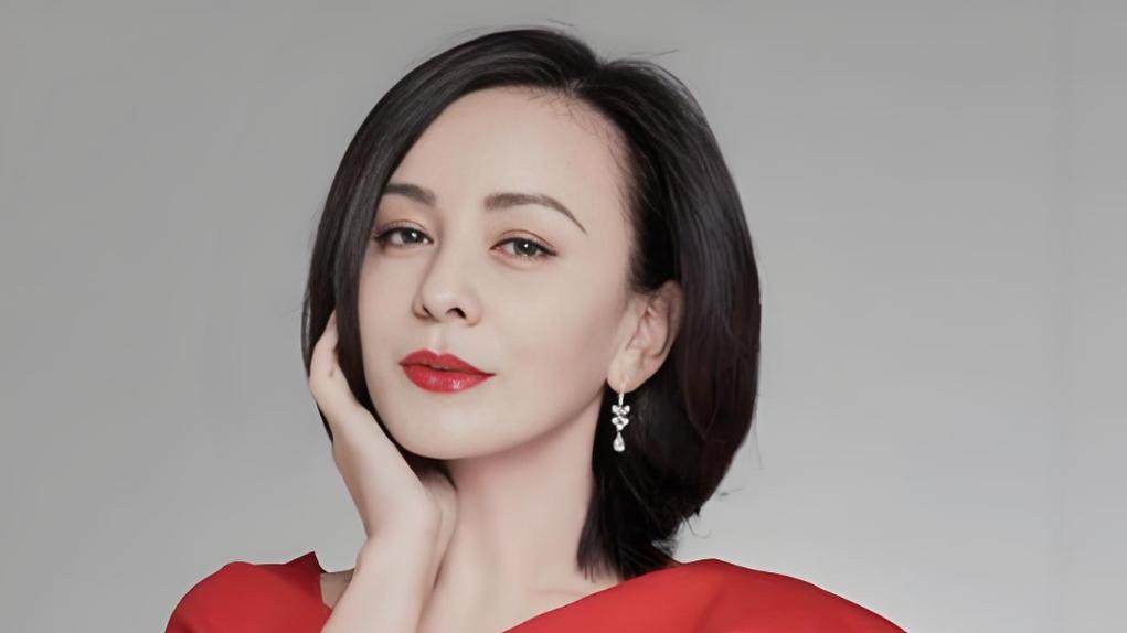 王琳备受原生家庭所困，为什么伊能静却能从中逃脱？