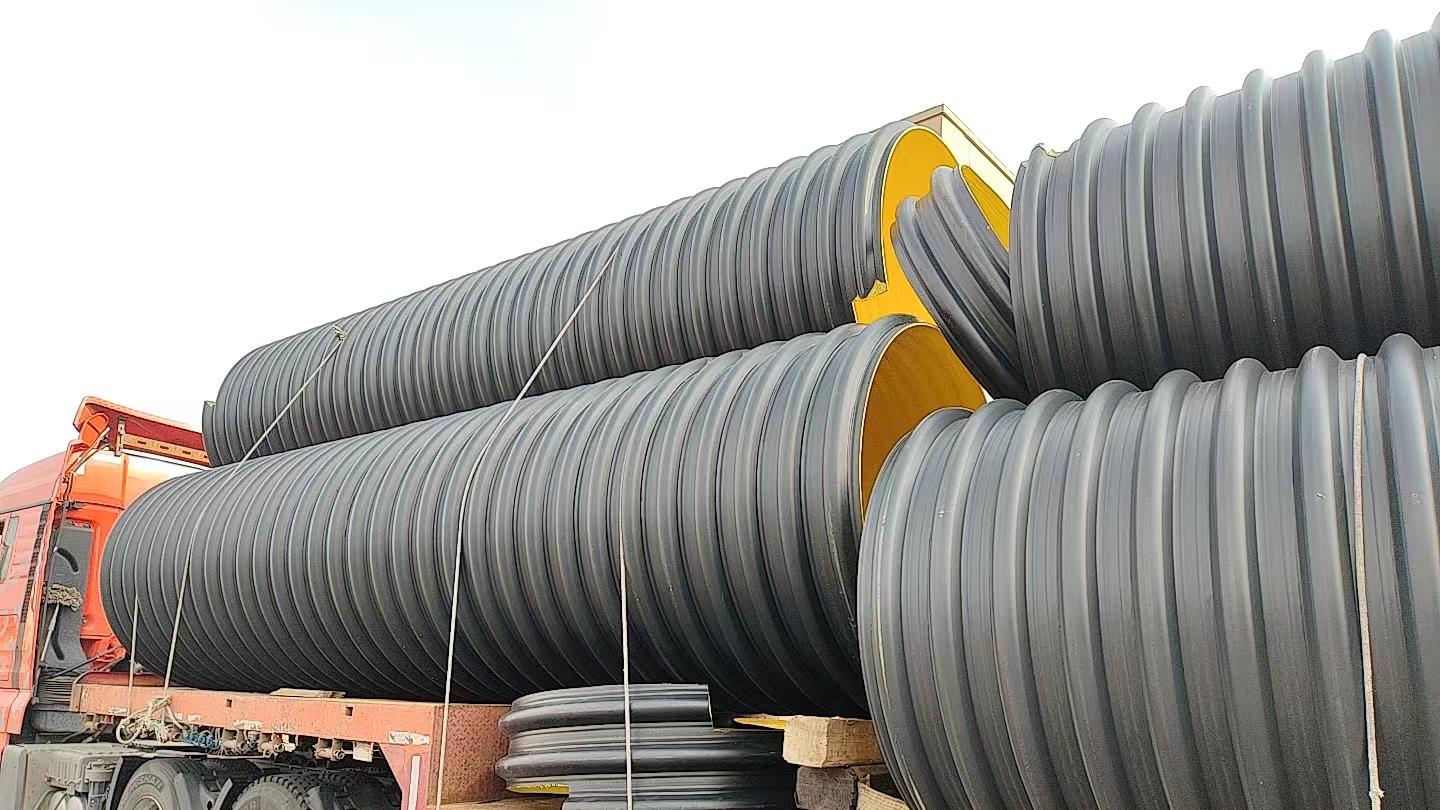 PE钢带波纹管与水泥管性能对比