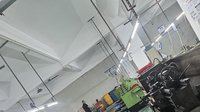 深圳坪山区性价比高的子母装饰件螺丝厂家有哪些