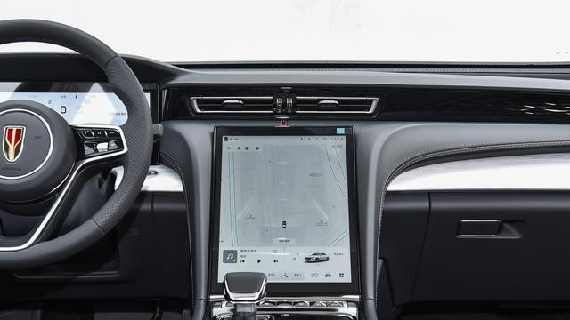 1600公里综合续航，家用经济省油，红旗H5 PHEV值得一看！