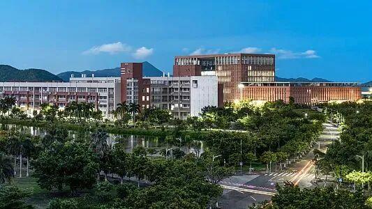 吉林大学怎么样？冷门985，但特产大学校长和院士！