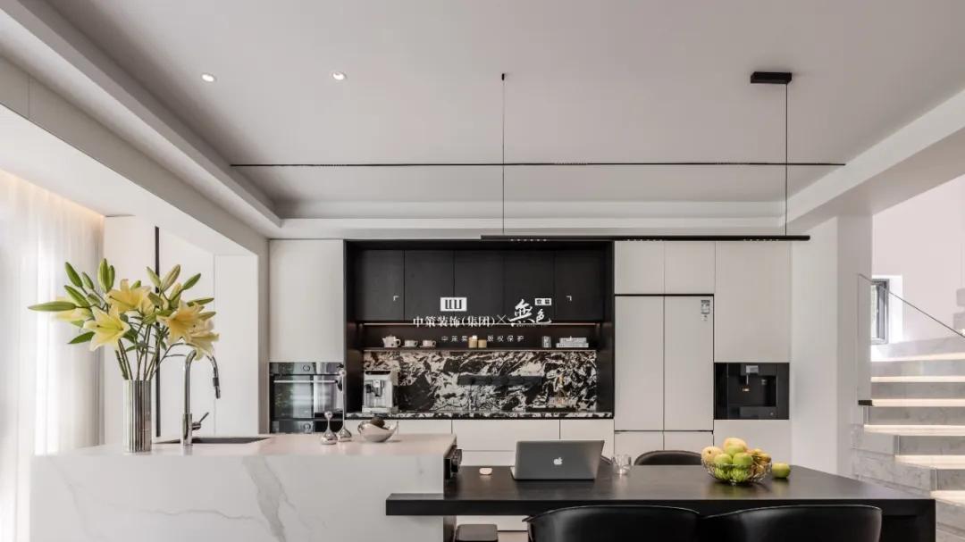 昆明中海云麓九里复式洋房装修实录：当现代美学邂逅自然栖居