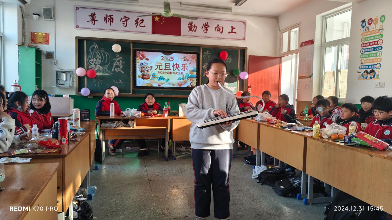 南阳市李八庙小学：欢歌笑语庆元旦梦想启航谱新篇