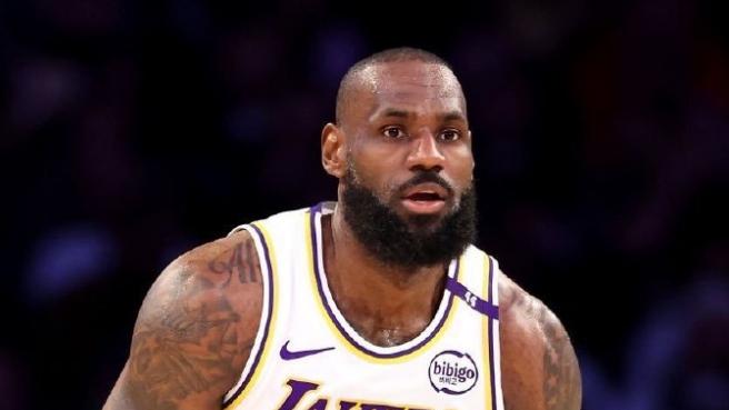 多人缺席！湖人大规模伤病来袭，夺冠概率骤降