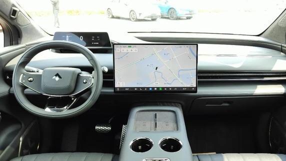 5.1米大6座，二排不输MPV，空悬智驾电吸门，18日开启预售