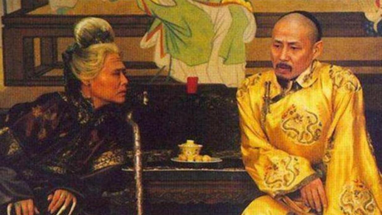 九门提督权力巨大，关上城门就能造反？皇帝不怕吗，其实早有暗招