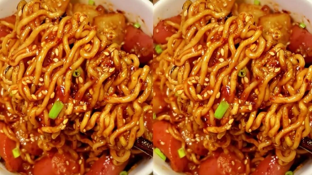 孜然飘香土豆火腿拌面，酱香浓郁超开胃！