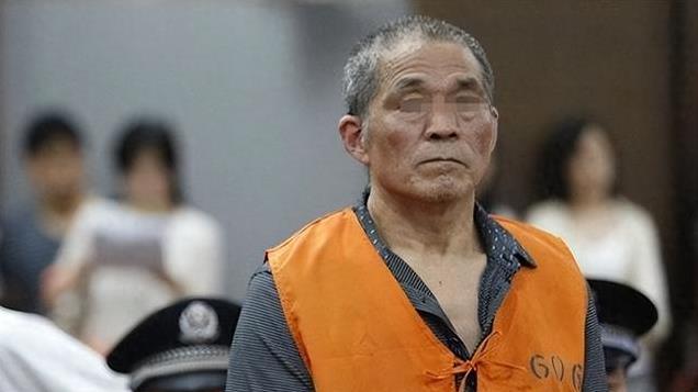 2024年，河南恶魔公公李豫被判5年，当庭嚣张狂笑：这辈子赚大了