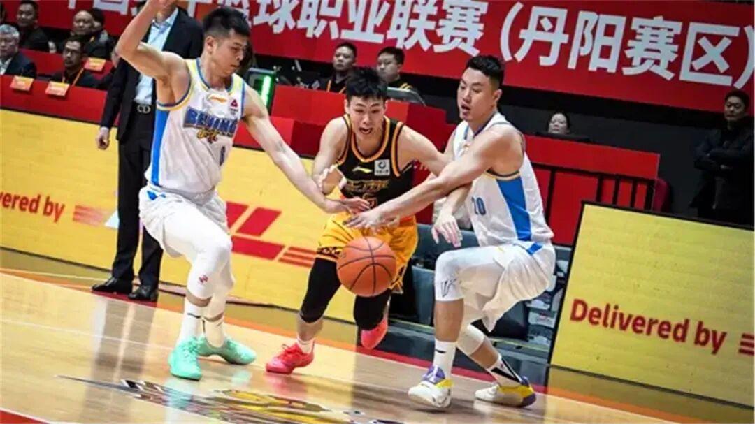 必须开除！擒江苏队不到12小时，北京男篮动真格了：两人基本离队