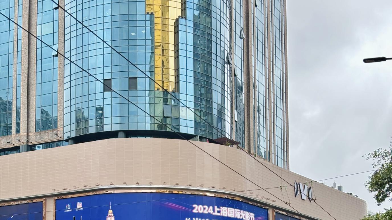 光影盛宴聚人气，千平广位赢商机！新尚数码广场广告位成营销爆款