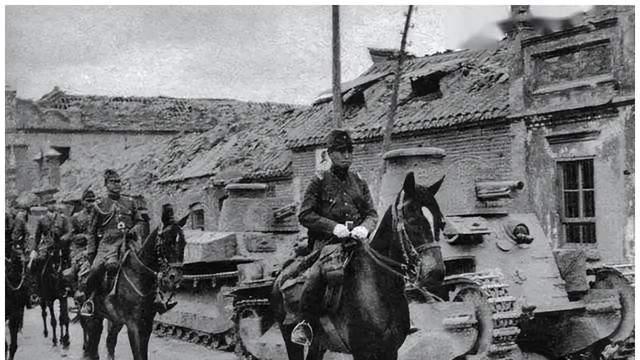 1938年一个和尚率众抗日，见八路军政委时不动声色，抬手就是一枪