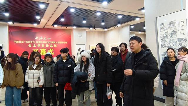 “雨润天山——中国文联‘名家传艺·新疆中青年文艺领军人才培养计划’美术学员作品展”在乌鲁木齐开幕