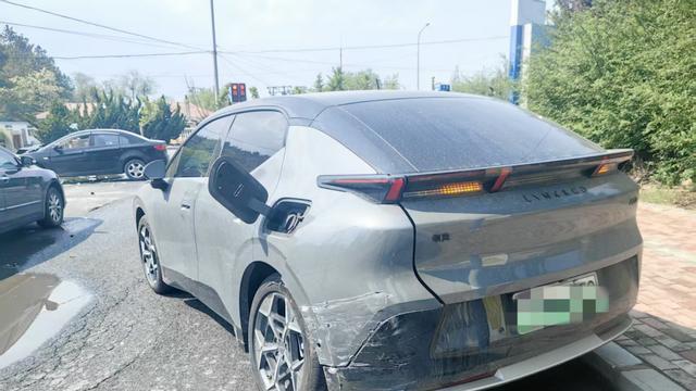 领克Z20硬核安全实力，极端事故守护无忧，用户口碑见证可靠品质