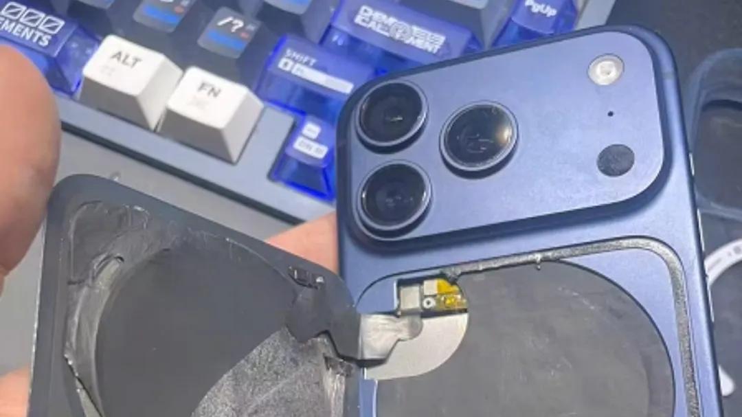 真的劝不住！第一批上车iPhone17Pro改卡的已经绷不住了