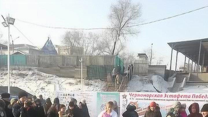 零下30℃挑战极限！雅库特冬泳勇士冰窟中唤醒冬日生命力