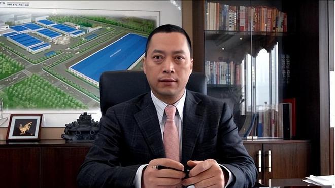 48岁撒贝宁再次被保送，央视连续发文祝贺，直播间露面满脸幸福