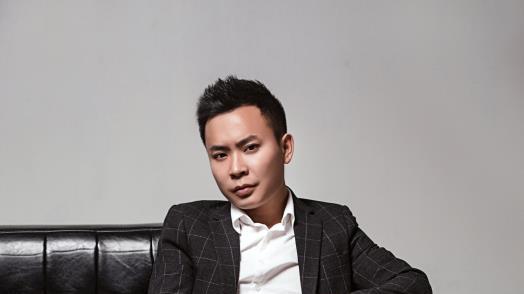 【名人堂访谈】许明坤：帮助歌手实现他们音乐上的梦想