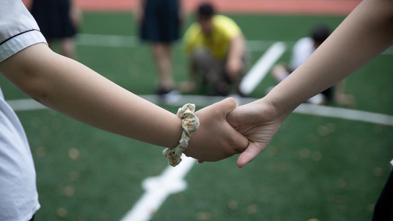 致我的红颜知己，入骨的牵绊，一生的光亮