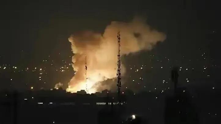 不到48小时，特朗普迎噩耗，美军基地被炸，伊朗导弹雨羞辱式打击