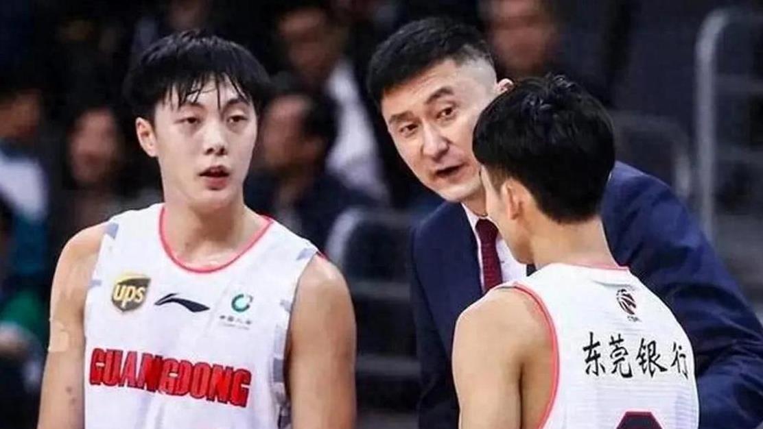 硬刚胡金秋！广东新核爆发，双核驱动助球队起飞