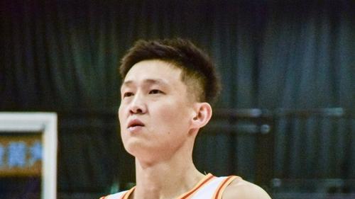 关键时刻还得靠老将！周鹏再一次站出来拯救深圳